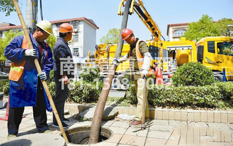 214新亭小区抽污水