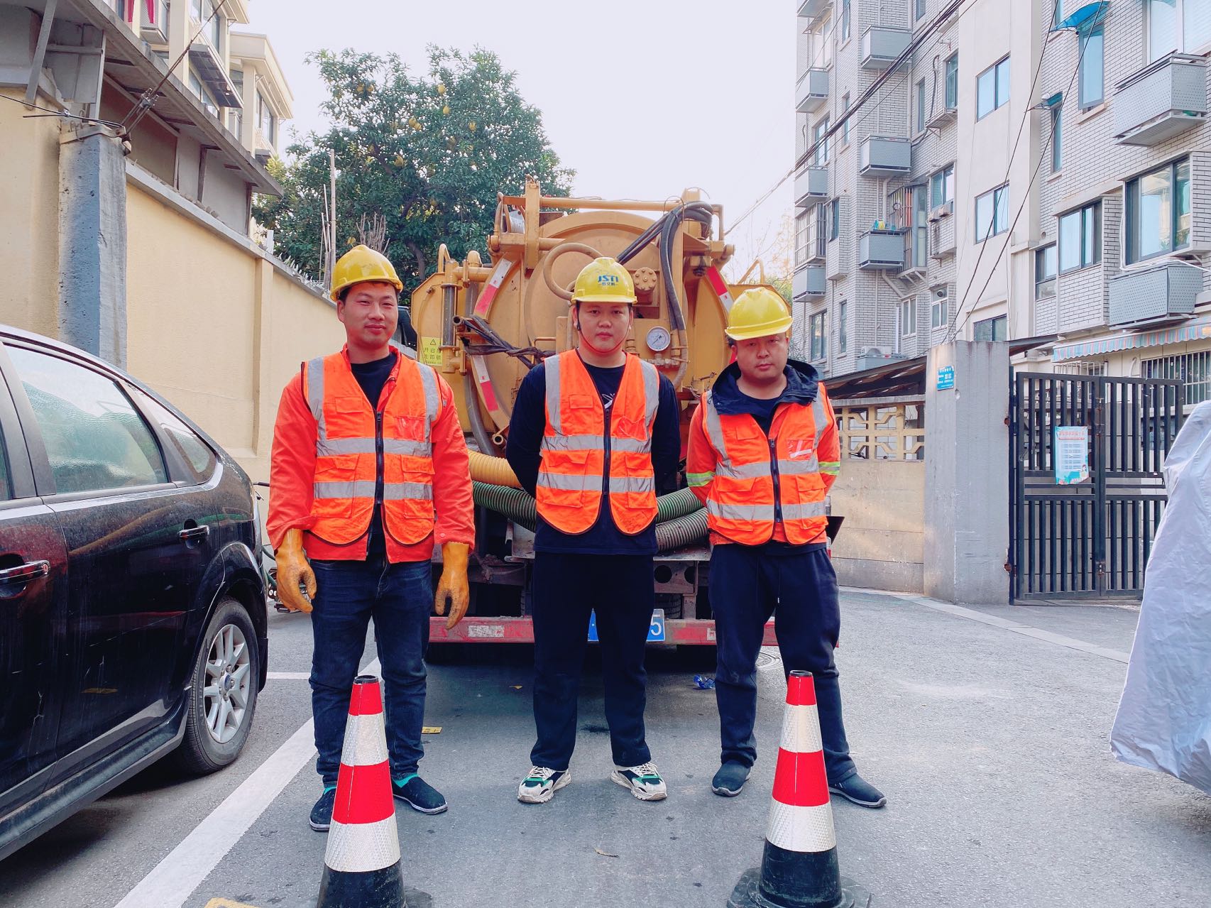 新亭南京某小区管道清淤检测施工