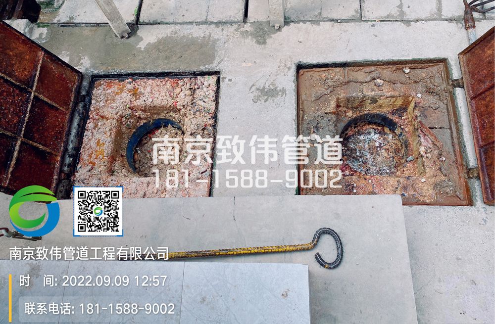 新亭工地食堂隔油池油污清理施工现场